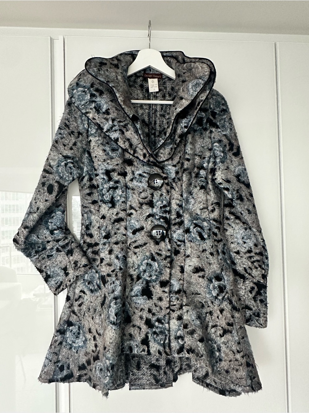 Wool-Blend Floral  Coat in Gray/Black with stand collar
